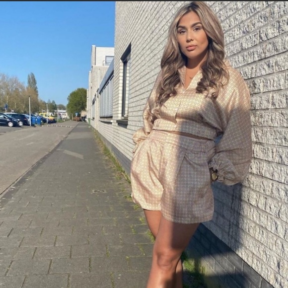 ZARA GEOMETRIC PRINT TOP AND SHORT SET - Picture 7 of 7